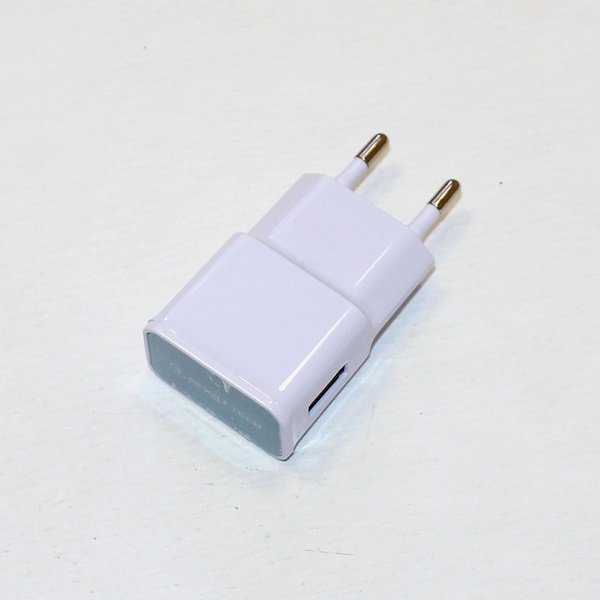 Универсальное СЗУ с разъемом USB 2A AFKA-TECH светящийся белый