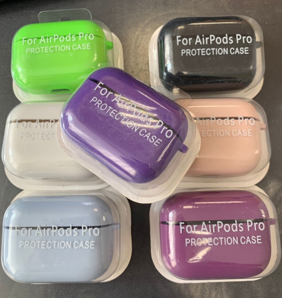 Чехол силиконовый для кейса AirPods Pro с карабином, розовый песок