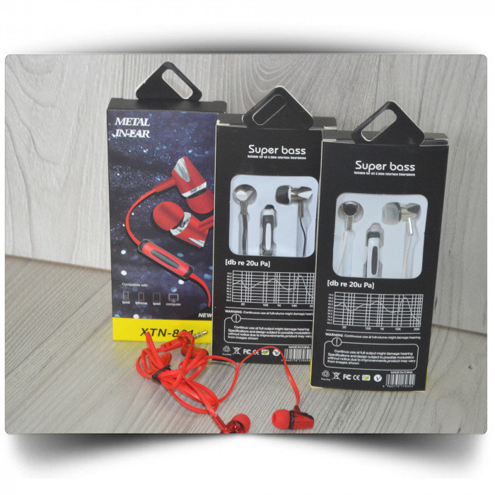 Гарнитура MP3 XTN-801 с кнопкой ответа красная