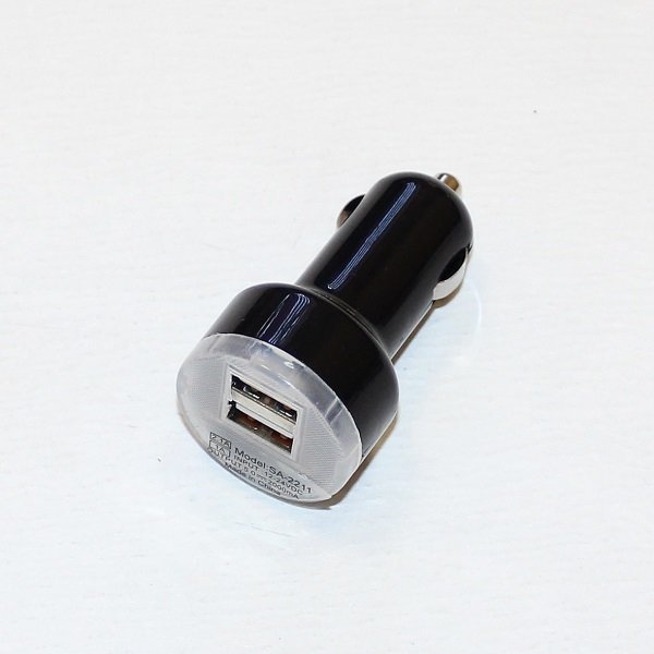 Универсальное АЗУ с разъемами на 2USB SA-2211 2,0A черное