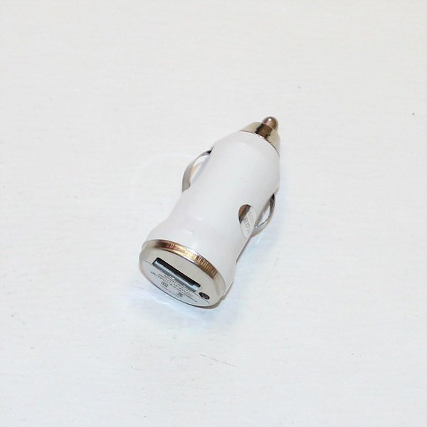 Универсальное АЗУ с разъемом USB 1А пуля белая без упаковки
