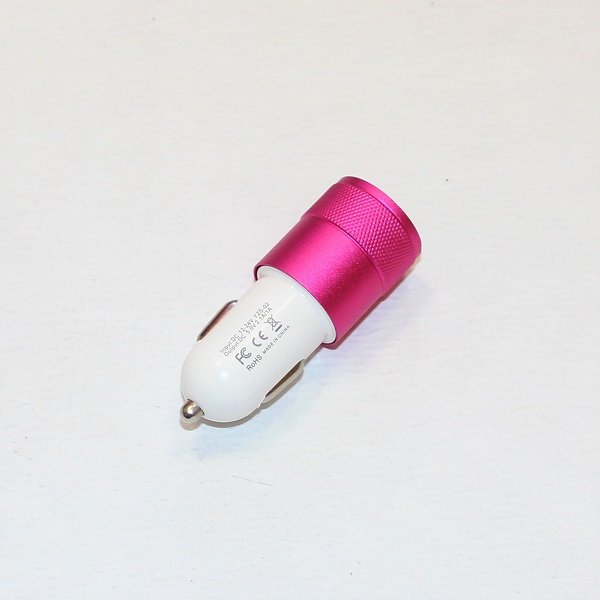 Универсальное АЗУ с разъемами на 2USB 2,1A+1A JBS-1008 бело-розовое без упаковки