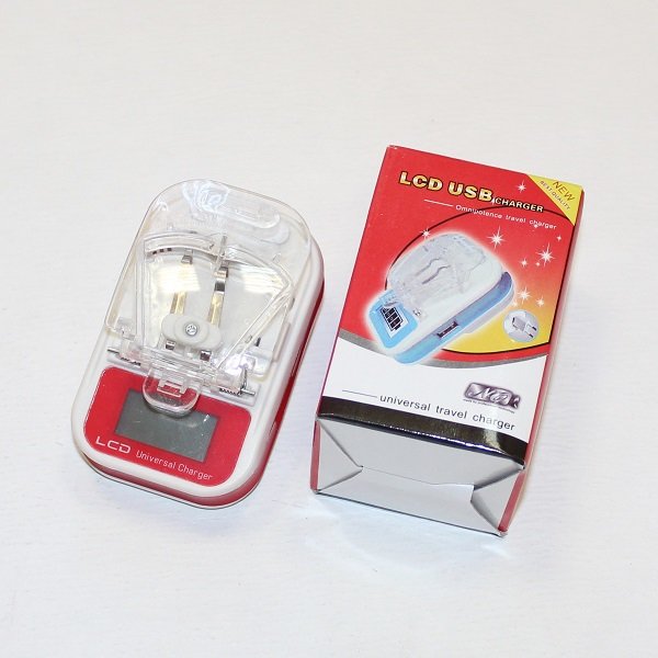 Универсальное ЗУ Лягушка евровилка +USB+ДИСПЛЕЙ красная коробка